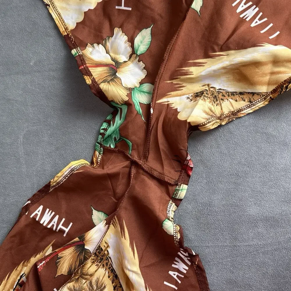 NEW Vintage Hawaiian Set Medium Wrap Shorts Triangle Bikini Top Hukilau Fashions
